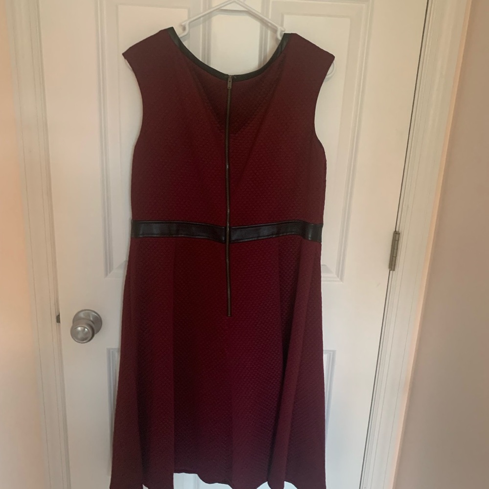 London Style Burgundy Midi Dress with Black Trim